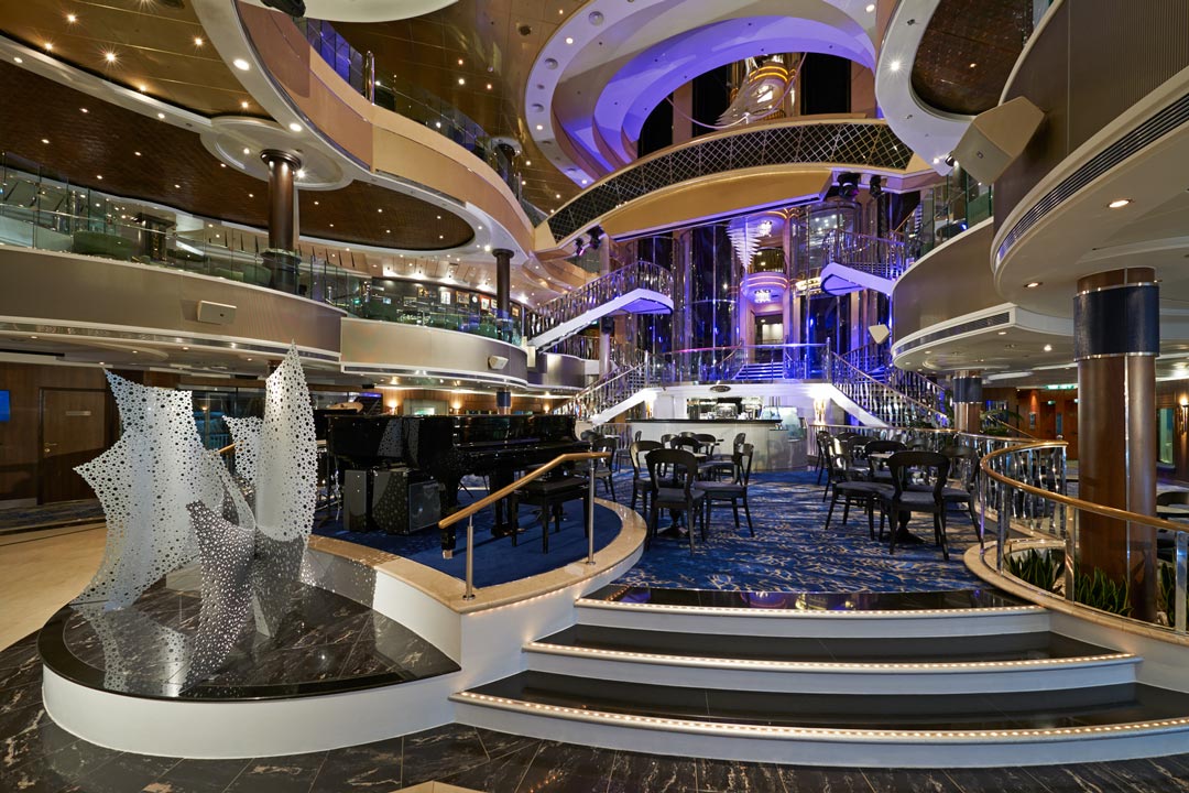 Norwegian Dawn Entertainment | Priceline Cruises Norwegian Dawn Entertainment | Priceline Cruises